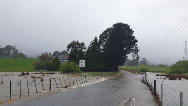 Aitken Creek, Nook. 13 October. Picture: James Jennings, Tasmania Fire Service