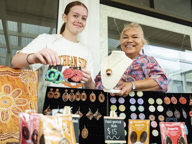 First Nations artists showcase talent at special markets