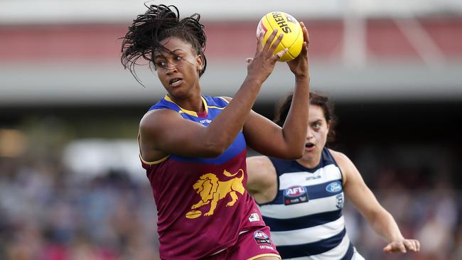 Sabrina Frederick-Traub in action against Geelong.