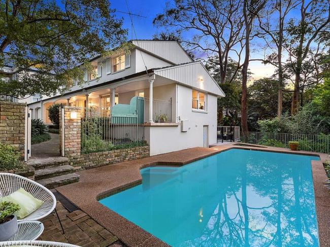 16 Mahratta Ave, Wahroonga, NSW 2076 sold in 2021 for $2,700,000 and resold in 2022 for $2,350,000 , $350,000 less. .