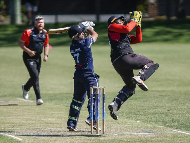 Bonbeach keeper Akila Lakshan takes a rising delivery as Parkdale batsman Chris Wilkie flashes. Picture: Valeriu. Campan