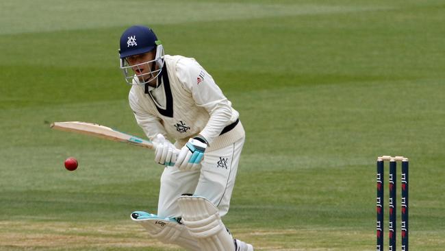 Peter Handscomb en route to a timely century for Victoria. Picture: AAP