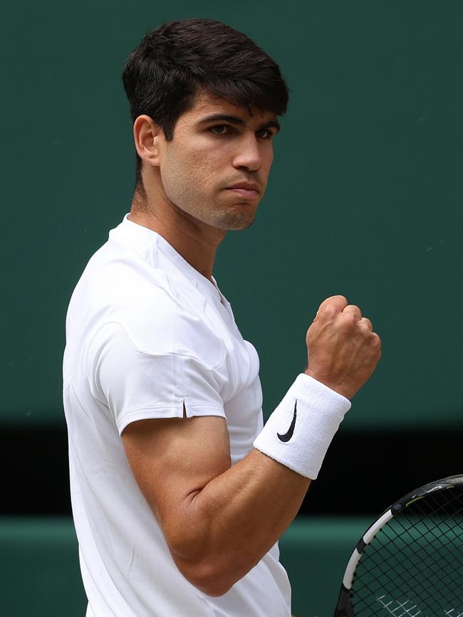 Alcaraz is aiming for back-to-back Wimbledon wins. (Photo by Julian Finney/Getty Images)