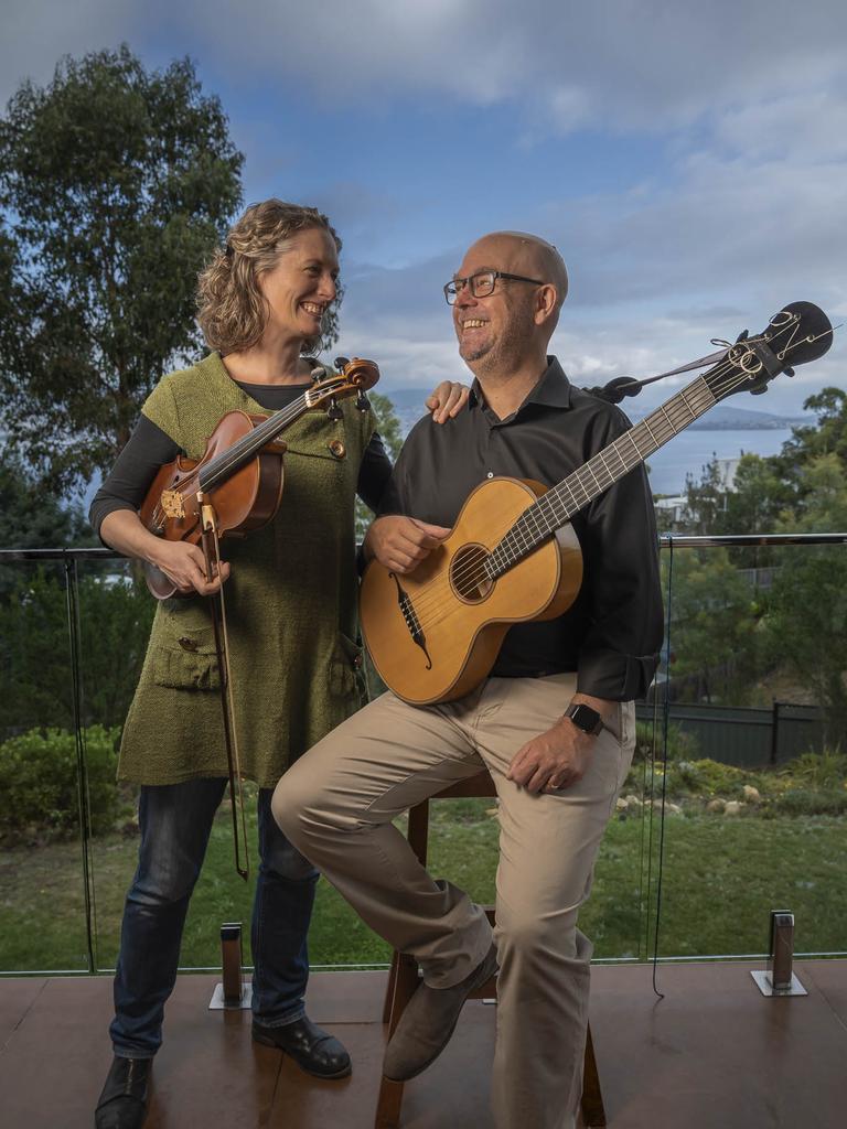 Karina Schmit on viola and Simon Martyn-Ellis on romantic guitar from Van Diemen's Band – Lunchbox Series. Picture: Caroline Tan