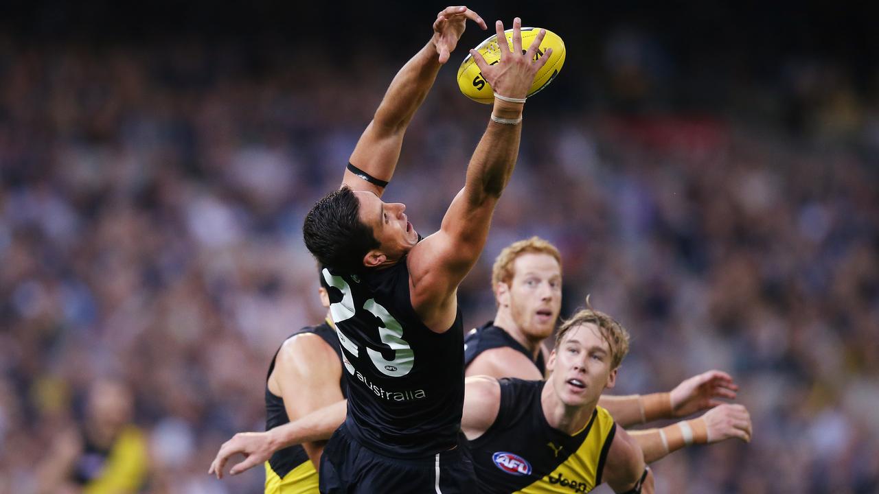 Jacob Weitering takes a grab against Richmond in 2019.