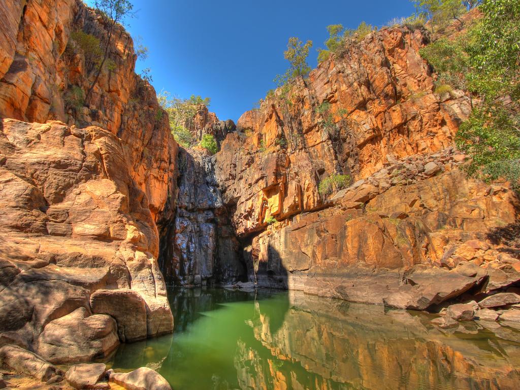 <span>13/50</span><h2>Katherine Gorge, NT</h2><p>The harsh terrain of the Northern Territory is home to an oasis. At a cool 23 million years old, the majestic <a href="https://northernterritory.com/katherine-and-surrounds/destinations/nitmiluk-national-park" target="_blank">Katherine Gorge</a> encompasses 70m-high sandstone cliffs and 13 gorges complete with thundering falls and rapids. The sheer size of this gorge is a must-see for any traveller visiting the Top End.</p>