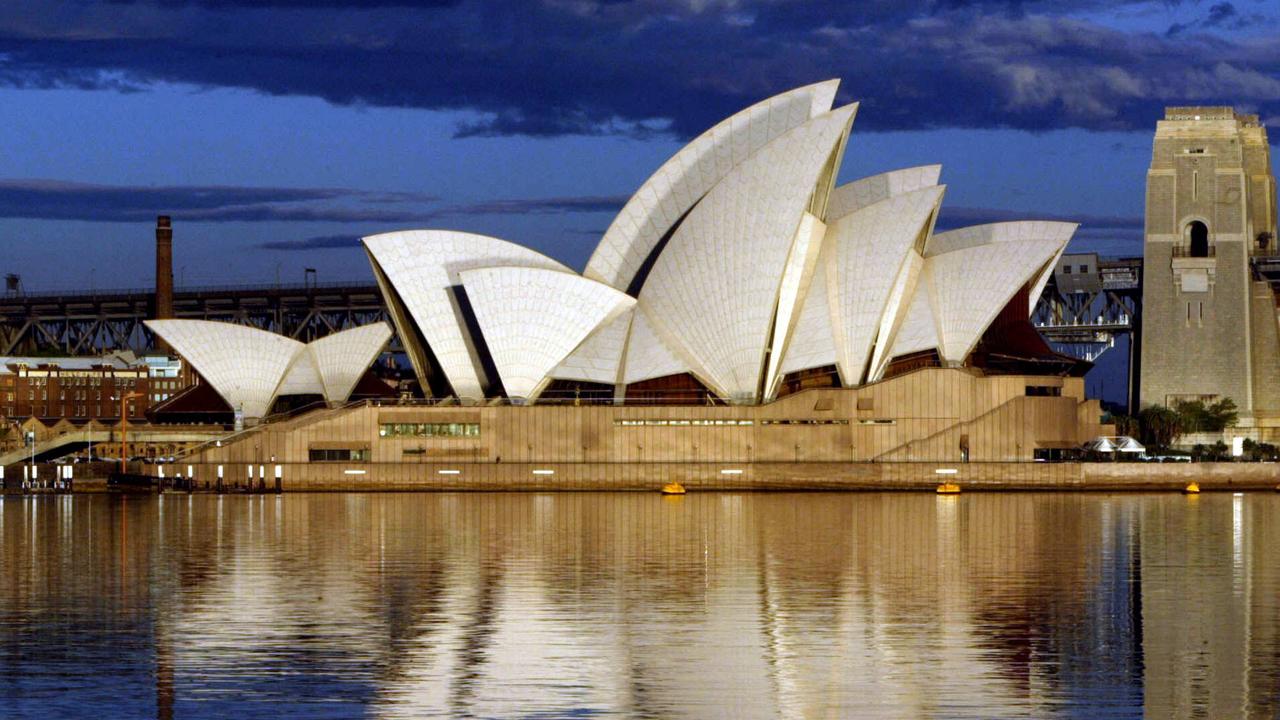 The Sydney Opera House at dawn. Picture: Jeff Darmanin