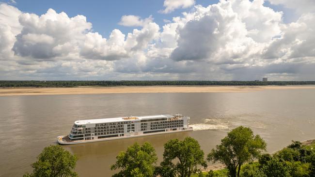 The Viking Mississippi on the iconic brown river.