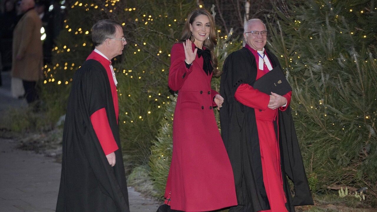 Princess Kate arrives at Westminster Abbey for annual carol service 