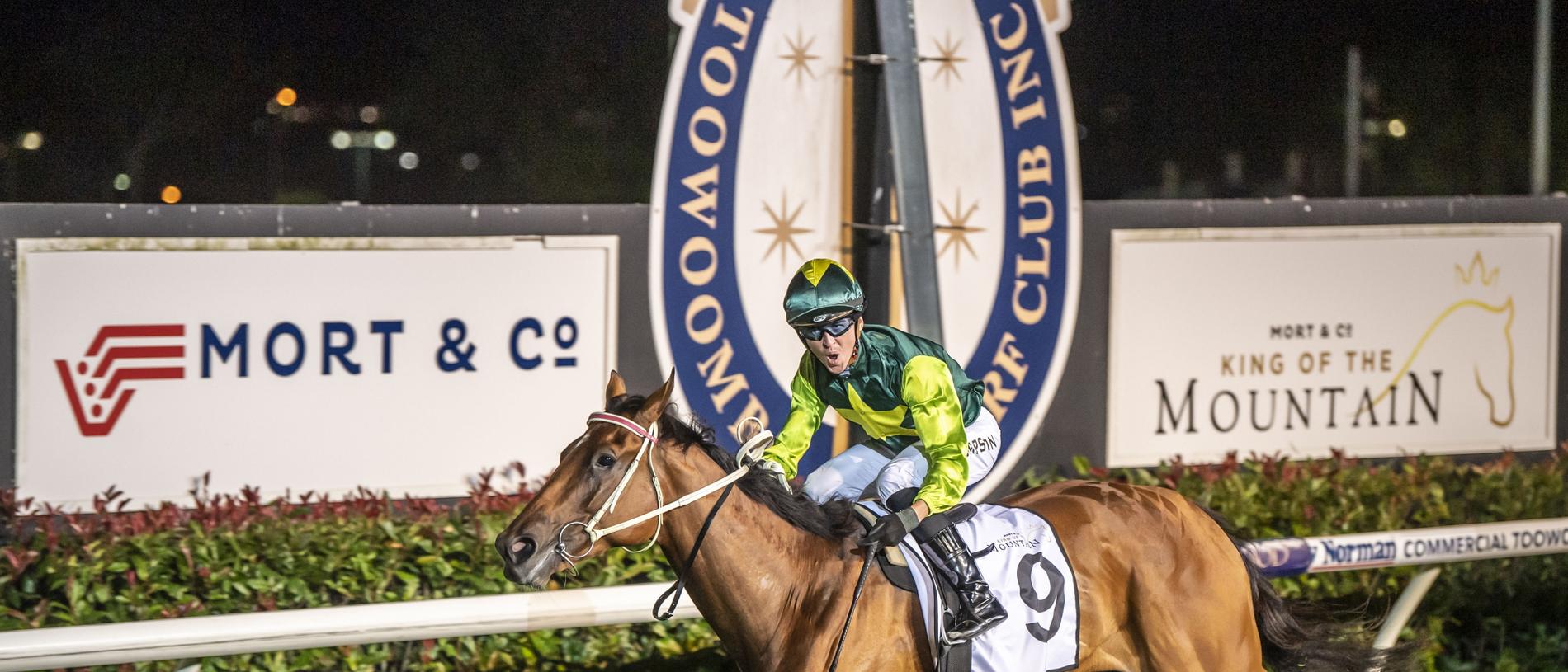 Yellow Brick ridden by Ben Thompson wins the inaugural King of the Mountain at Clifford Park race course. Saturday, December 31, 2022. Picture: Nev Madsen.