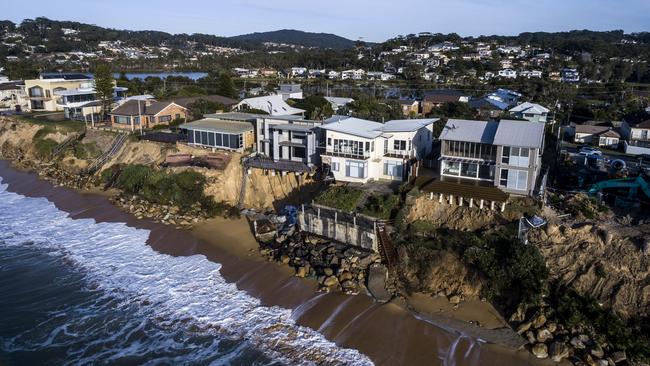 Wamberal Beach houses in danger of collapse Picture: Darren Leigh-Roberts