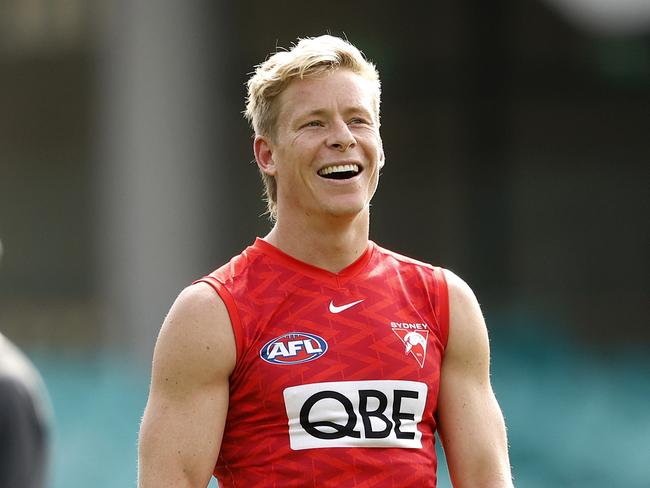 Sydney's Isaac Heeney and Chad Warner during the Sydney Swans training session at the SCG on May 21, 2024. Photo by Phil Hillyard(Image Supplied for Editorial Use only - **NO ON SALES** - Â©Phil Hillyard )