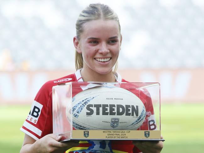 Illawarra’s Indie Bostock with the player of the match award. Picture: Warren Gannon Photography