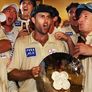 Simon Katich lifts the 2007/08 Sheffield Shield