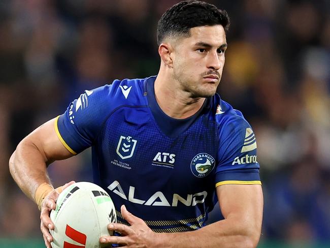 SYDNEY, AUSTRALIA - JUNE 15: Dylan Brown of the Eels runs the ball during the round 15 NRL match between Parramatta Eels and Sydney Roosters at CommBank Stadium, on June 15, 2024, in Sydney, Australia. (Photo by Brendon Thorne/Getty Images)