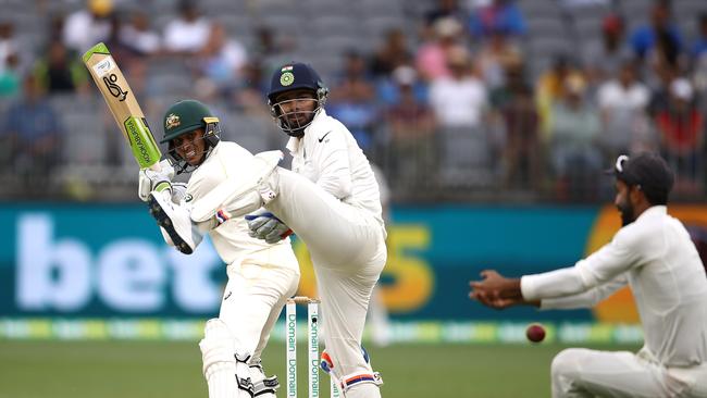 It wasn’t always easy going for Khawaja. (Photo by Ryan Pierse/Getty Images)