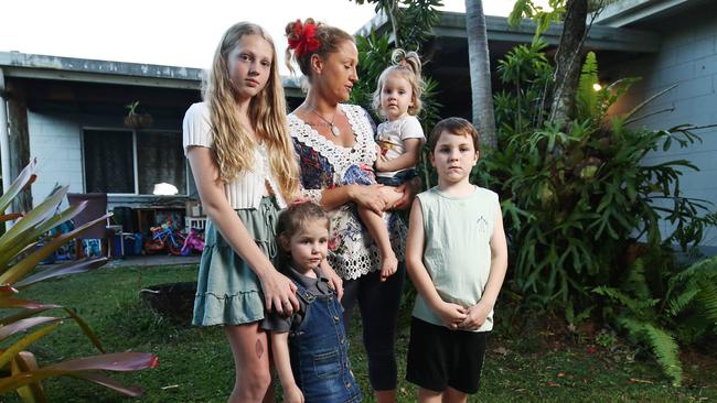 Evelyn Smith was desperate to find a new rental property for herself and her children, Lily Loudoun-Shand, 13, Violet Smith, 3, Evelyn Smith, Sapphire Smith, 2, and Zephyr Rosser-Guyatt, 8. Picture: Brendan Radke