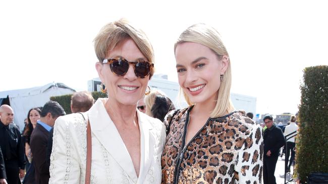 Sarie Kessler and her famed daughter Margot Robbie attend the 2018 Film Independent Spirit Awards in Santa Monica, California. (Photo: Rich Fury/Getty Images)