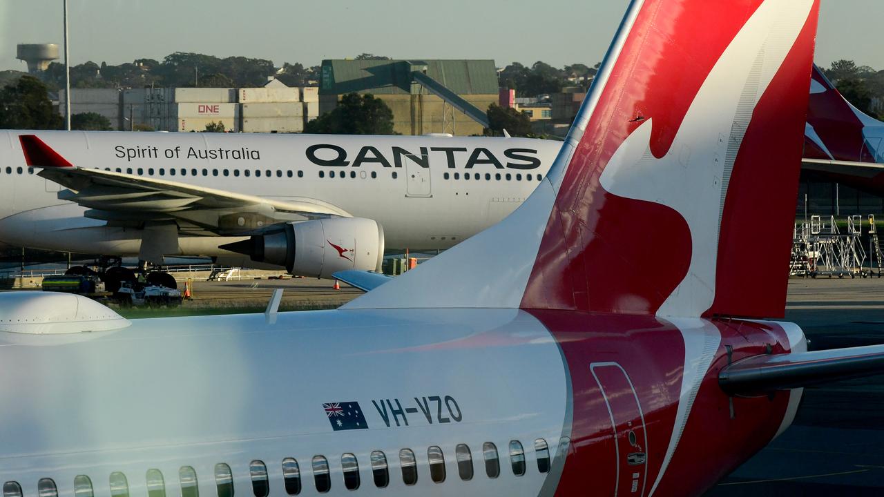 Qantas Sunday Night investigates Flight QF72 plane crash