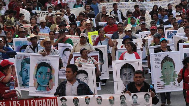 Mexico horrified by suspected massacre of 43 students | news.com.au ...