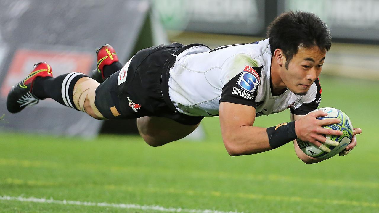 Kenki Fukuoka dives in to score a try at Westpac Stadium in Wellington.