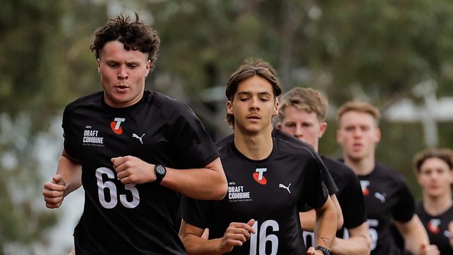 MELBOURNE, AUSTRALIA - OCTOBER 04: Harvey Langford (Victoria Country - Dandenong Stingrays) in action during the 2km time trial during the Telstra AFL National Draft Combine Day 1 at the AIA Centre on October 04, 2024 in Melbourne, Australia. (Photo by Dylan Burns/AFL Photos via Getty Images)