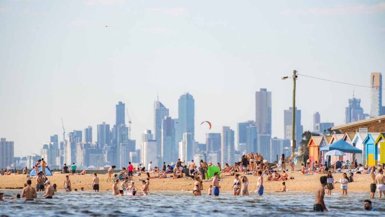 Australia’s east to experience summer-like conditions over the weekend