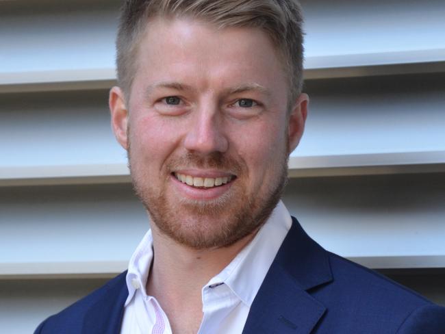 Peter Arnold says borrowers should be cautious of honeymoon rates.