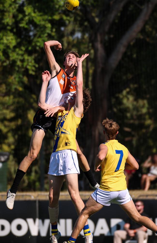 Taj Murray playing for the NT in the 2025 Coates Talent League. Picture: Celina Whan / AFLNT Media