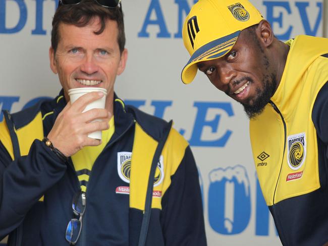 NEWCASTLE, AUSTRALIA - AUGUST 25:  Usain Bolt  with Mike Mulvey Mariners coach before the A-League trial match between the Newcastle Jets and the Central Coast Mariners at Maitland No.1 Sportsground on August 25, 2018 in Newcastle, Australia.  (Photo by Tony Feder/Getty Images)