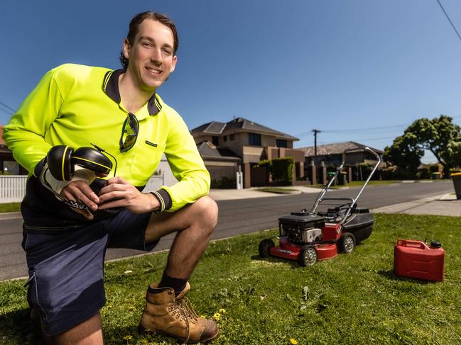 How the Aussie lawn could help us get to net zero