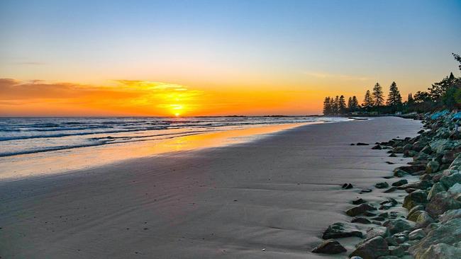 Congratulations to Gabriel Sq for winning this week's Cover Image competition with this shot of a Brooms Head sunrise!