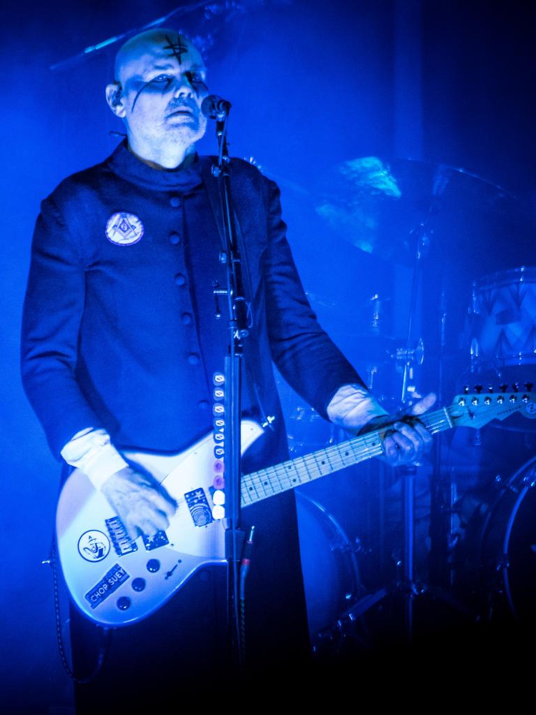 Sound Advice: Smashing Pumpkins Bring 'The World is a Vampire Tour