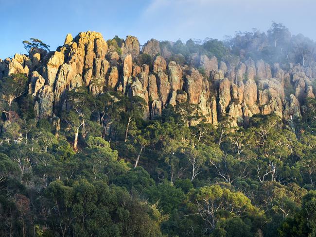 Picnic At Hanging Rock 18 Foxtel What You Need To Know News Com Au Australia S Leading News Site