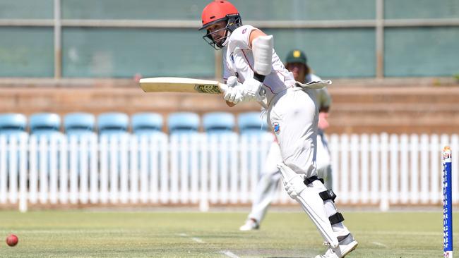 Southern District English recruit Ben Twohig in action for Southern. Twohig joins Ben Cox at the Stingrays this summer. Picture: AAP/ Keryn Stevens