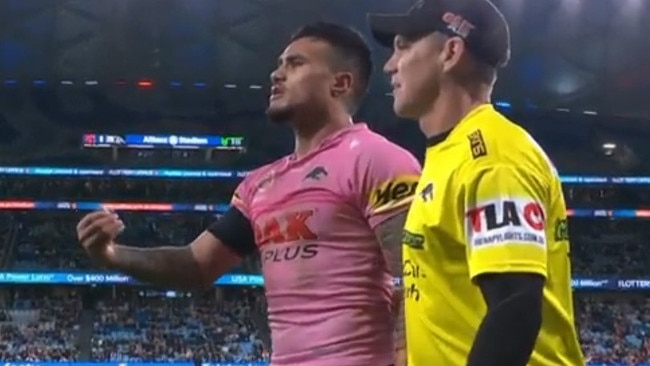 Panthers star delivers questionable gesture. Photo Fox Sports