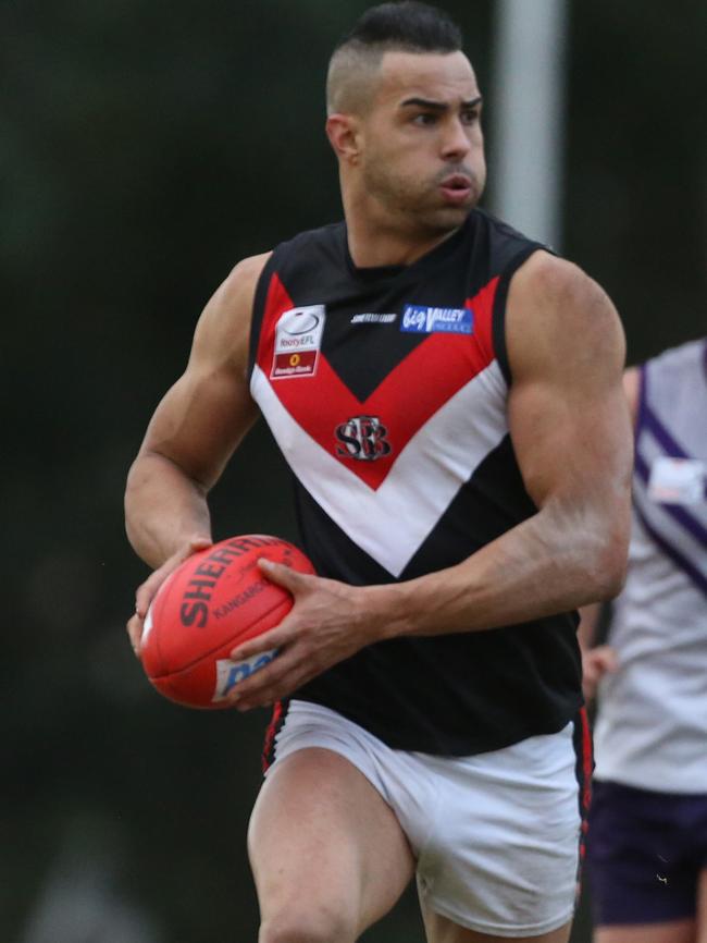 Aaron Purves playing for Sth Belgrave. Picture: Stuart Milligan