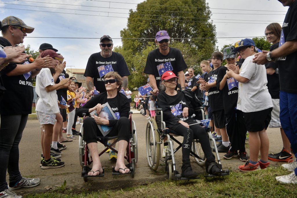 Family thanks supporters who walked for Lindsay | The Courier Mail