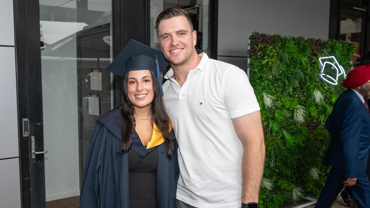 03-02-2025 Deakin University graduation Paige Petroulias