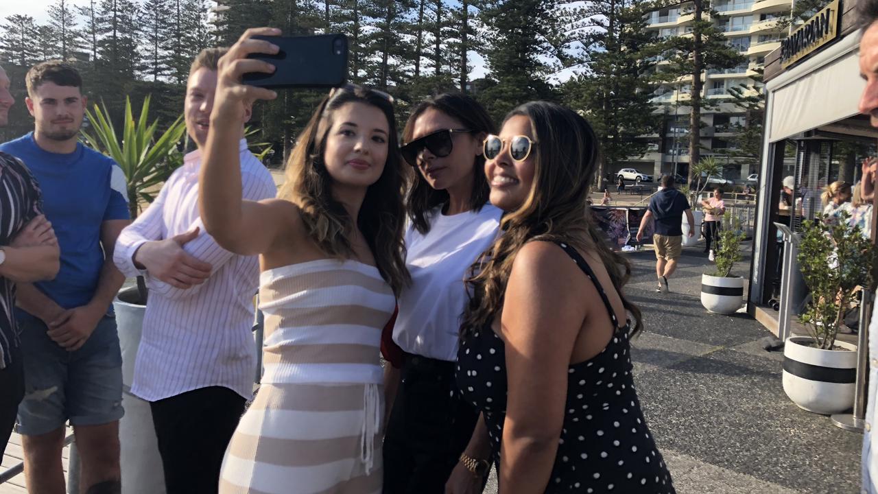 Victoria Beckham visits Hugo’s in Manly. Posh took time out to pose with fans outside the restaurant. Picture: Manly Daily and Andrea McCullagh