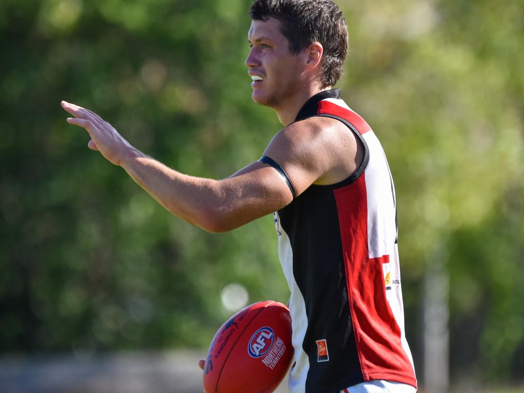 Matt Shannon playing for Southern Districts in the 2022-23 NTFL season. Picture: Tymunna Clements / AFLNT Media