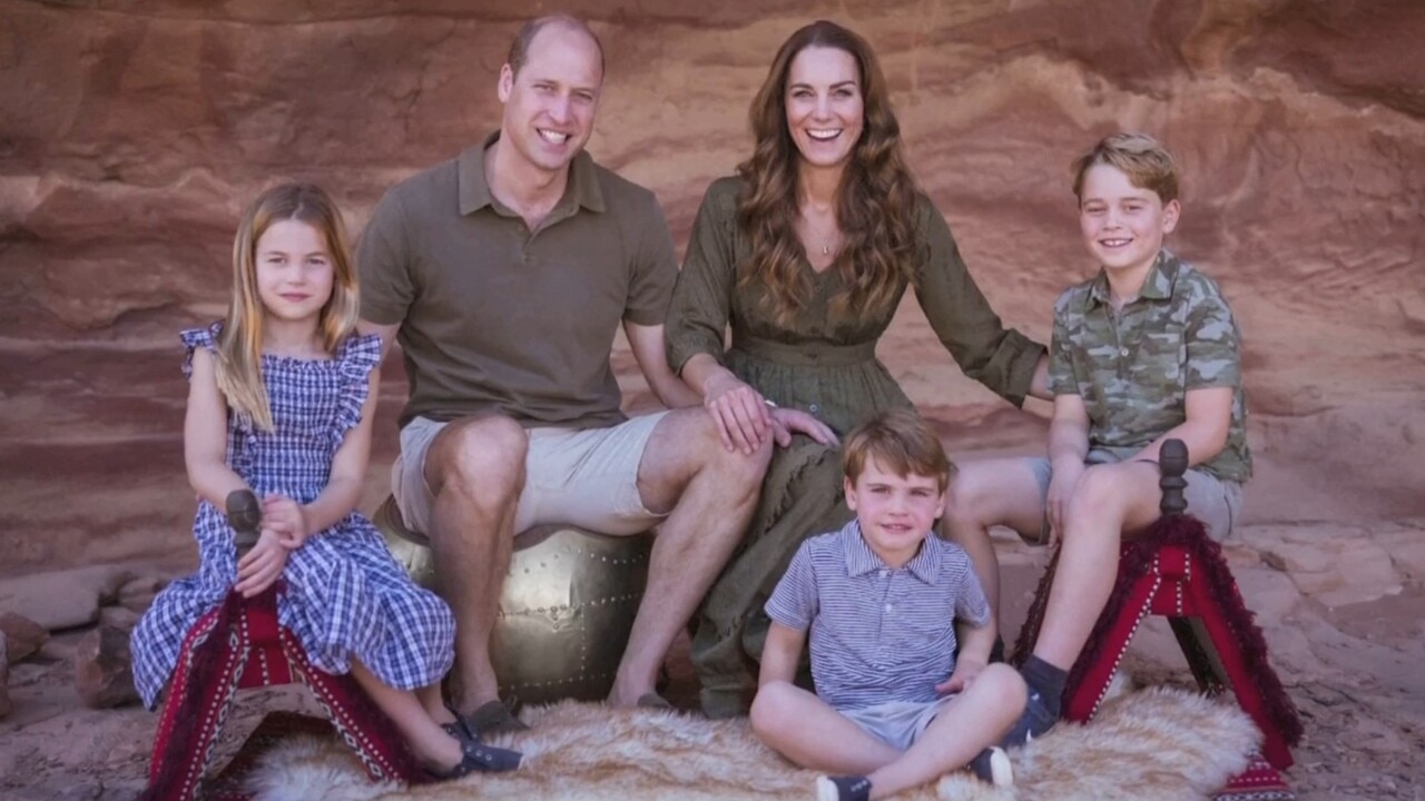 Duke and Duchess of Cambridge share family photo