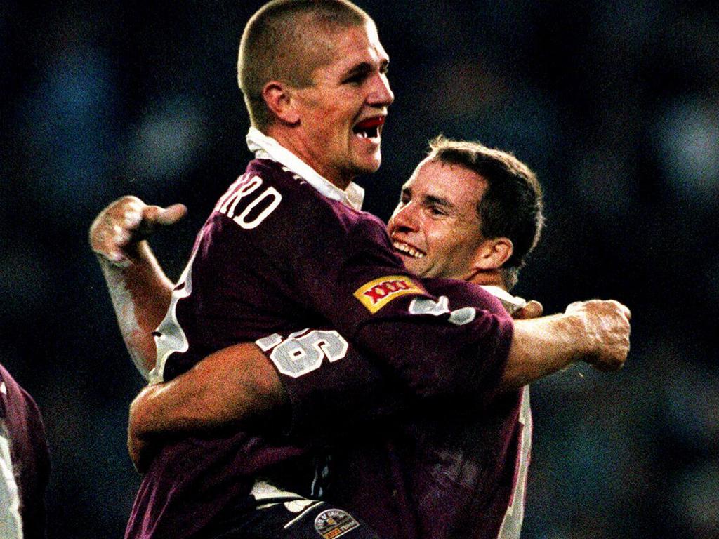 Jamie Goddard (L) &amp; Peter Ryan celebrate a try during game 3 of NSW vs Qld State of Origin series at SFS, 19 June 1998.