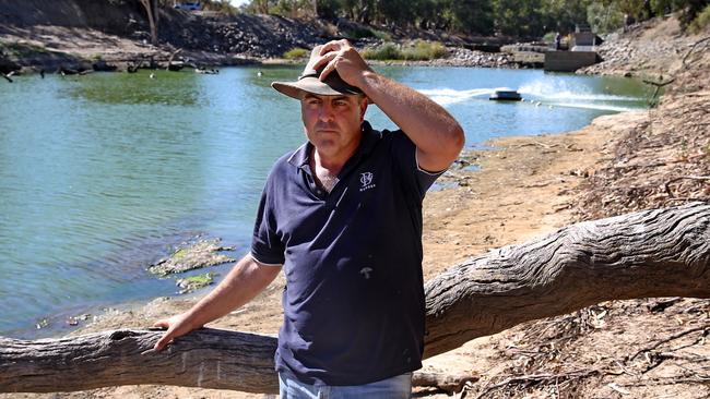 Concerned: Former Menindee State Emergency Service volunteer Graeme McCrabb. Picture: Toby Zerna