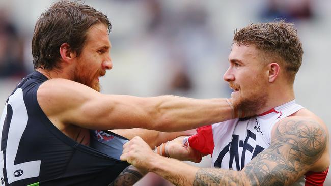 Zach Tuohy and Dean Kent wrestle on Sunday. Picture: Getty Images