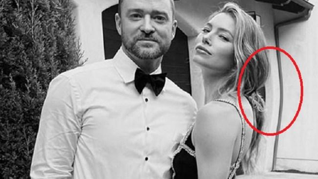 Strange detail in Jessica Biel and Justin Timberlake’s loved up photo