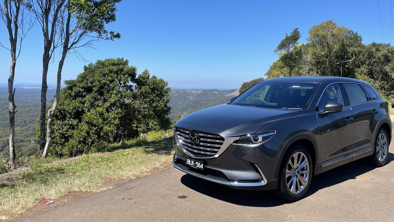A Mazda CX-9 Azami, which is one of the models affected by the fault.
