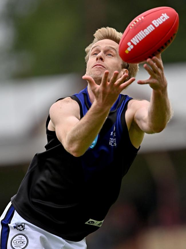 VAFA: Uni Blacks’ Darren Mumford marks. Picture: Andy Brownbill