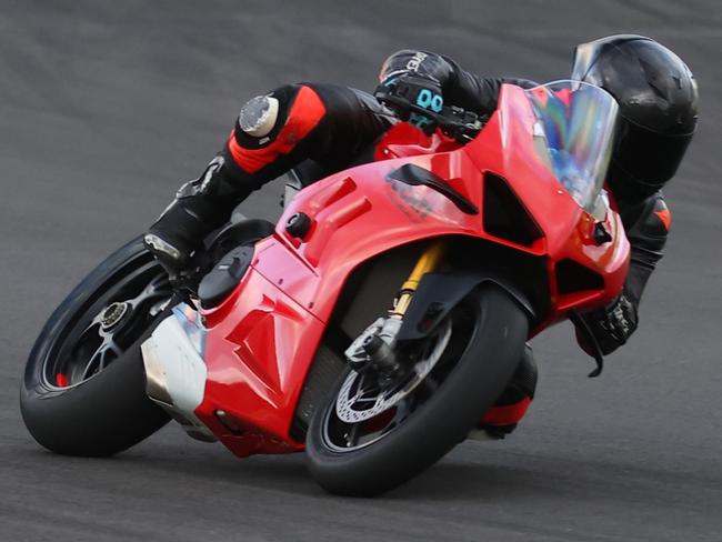 MotoSchool rider training at Sydney Motorsport Park. Photo: MotoSchool/SDpics