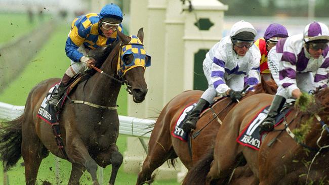 Sky Heights at the back of the field in the 2001 Melbourne Cup.